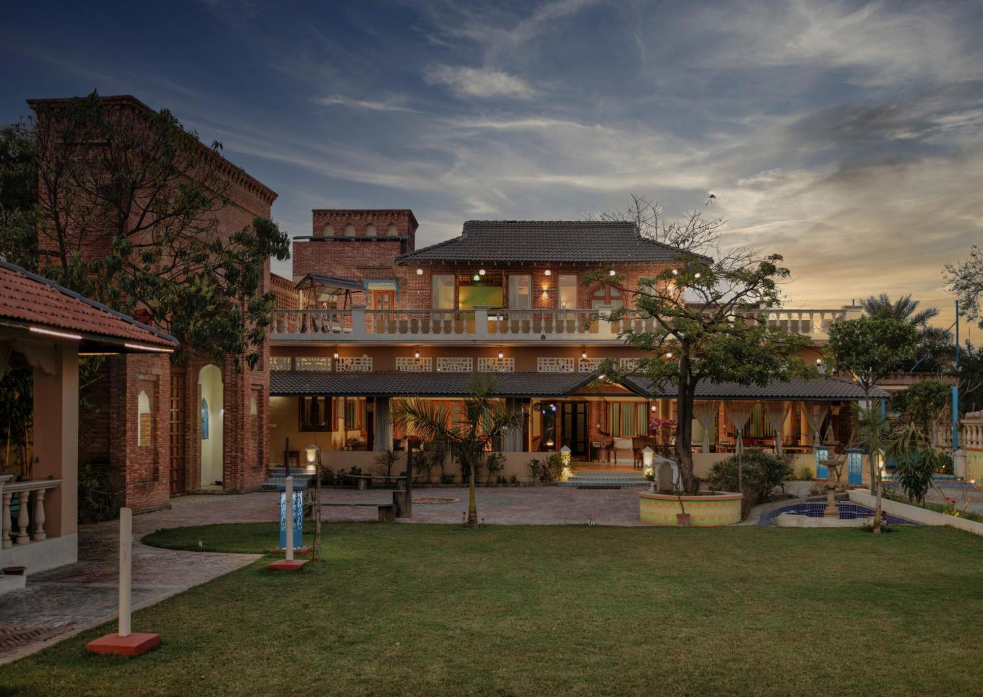 Namaste Dwaar - The Gateway To Rural India Hotel Khatauli Bagian luar foto