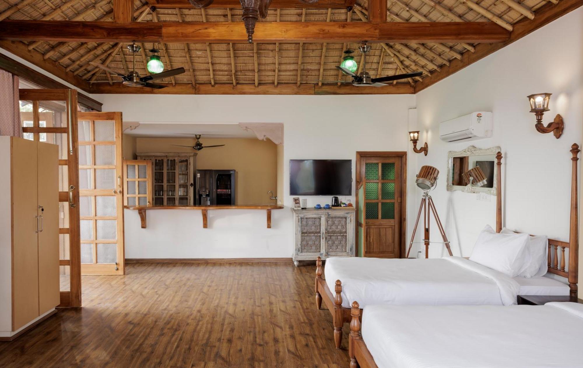 Namaste Dwaar - The Gateway To Rural India Hotel Khatauli Bagian luar foto