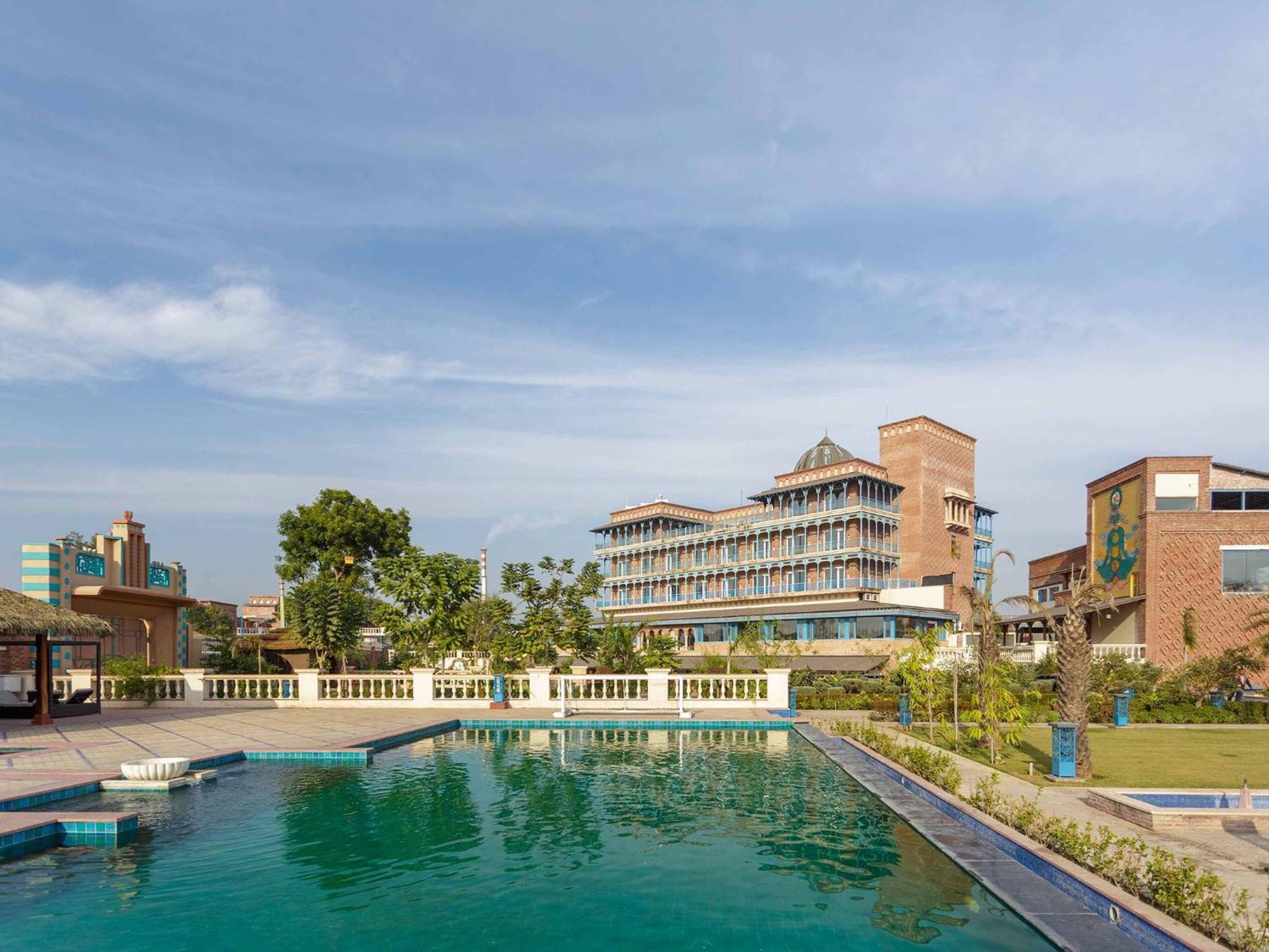 Namaste Dwaar - The Gateway To Rural India Hotel Khatauli Bagian luar foto