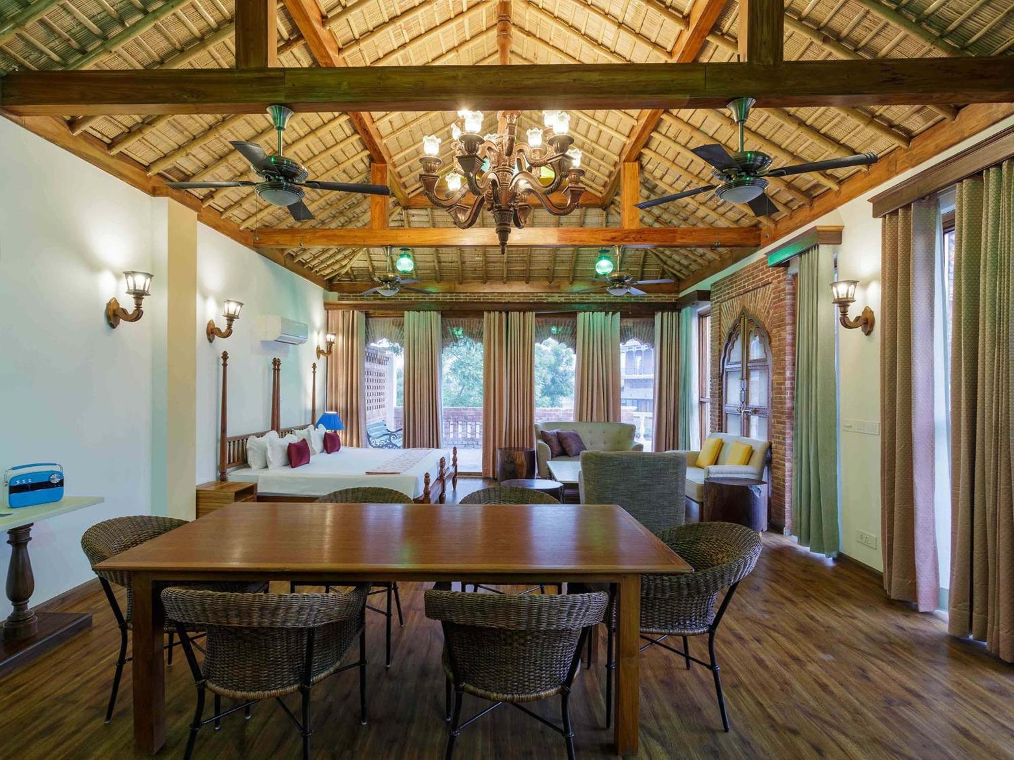 Namaste Dwaar - The Gateway To Rural India Hotel Khatauli Bagian luar foto